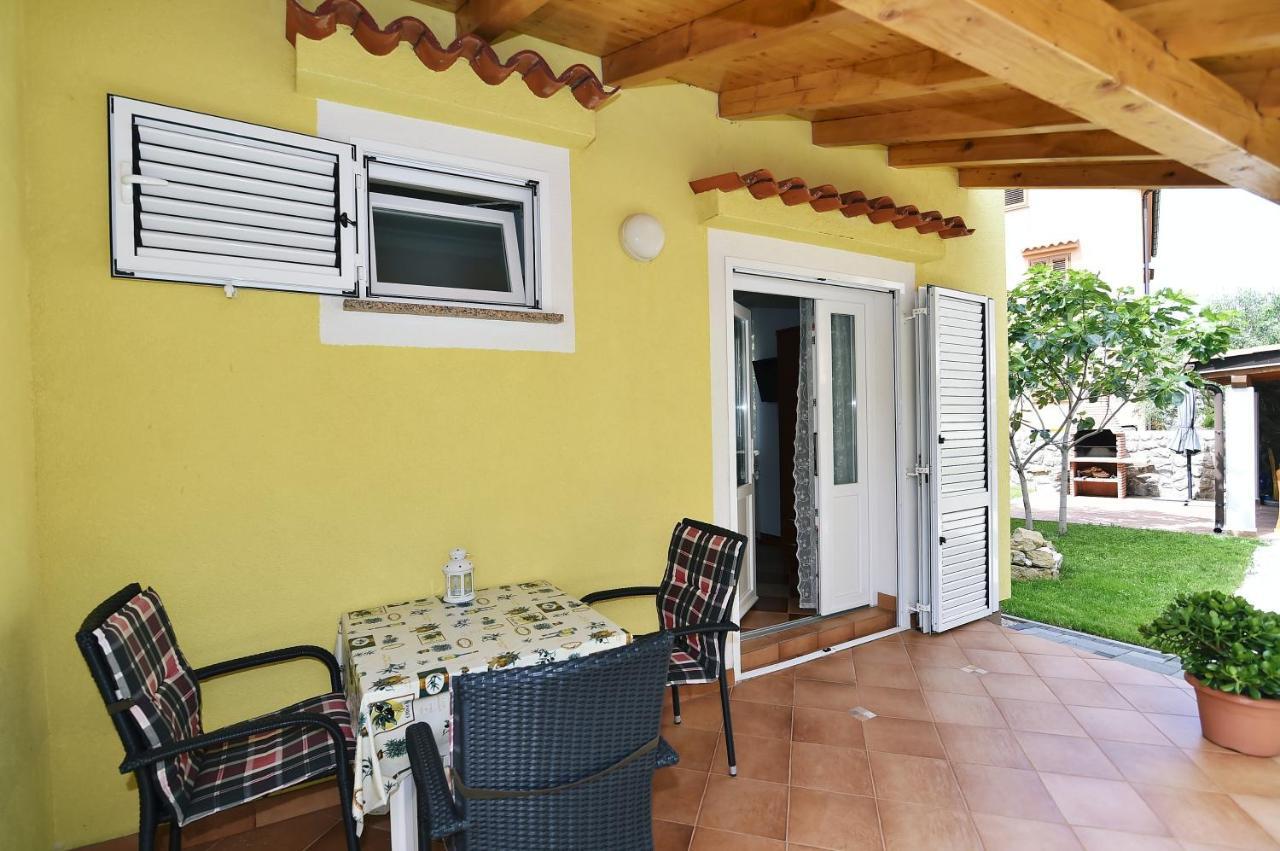 Apartments Luni Baska  Exterior photo